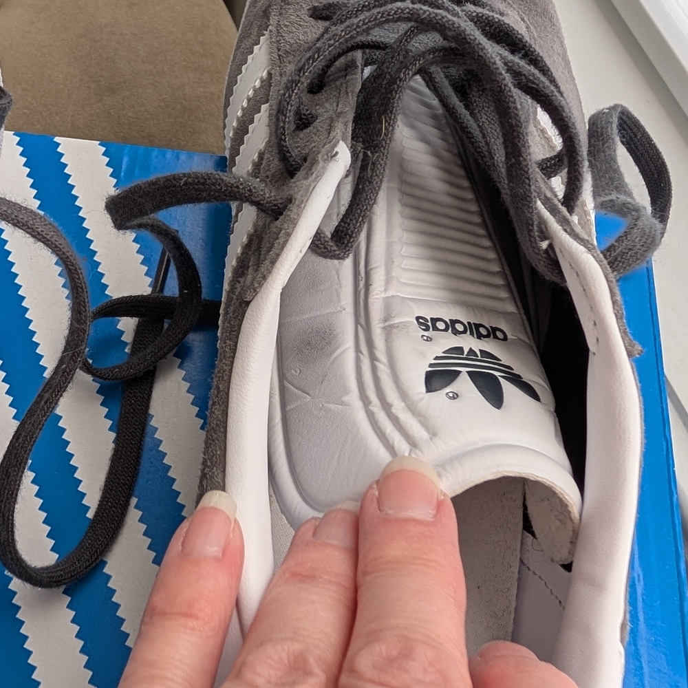 Adidas Gazelle Gray Sneakers MEN'S SIZE 7 - WOMEN'S SIZE 8 - Picture 5 of 10